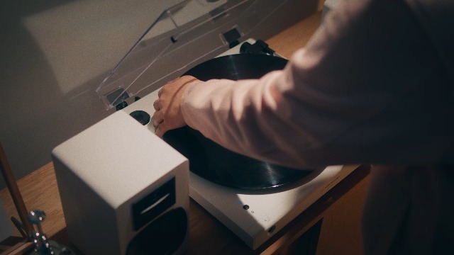 【中古】「非常に良い」オーディオテクニカ AT-LP60XBT WW ワイヤレス ベルトドライブ ターンテーブル/レコードプレーヤー/Bluetooth対応/ホワイトモデル 直販モデル Amazon.co.jp: オーディオテクニカ AT-LP60XBT WW ワイヤレス ベルト
